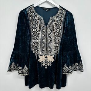 Andree by Unit Top Shirt Size Small Crushed Velvet Flowy Embroidered Blue Blouse